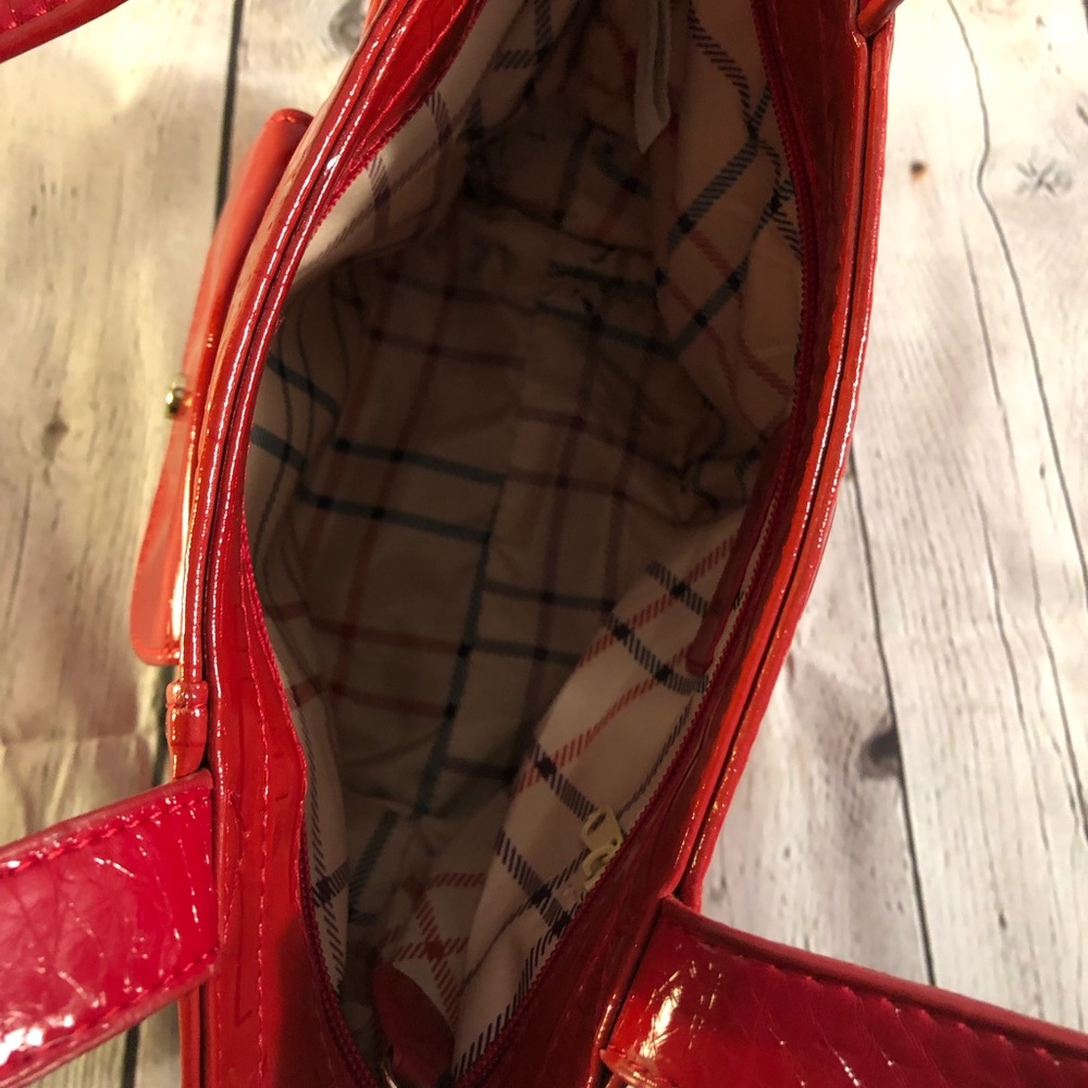 Liz Claiborne Vegan Red Leather Purse Very Cute - Picture 4 of 4